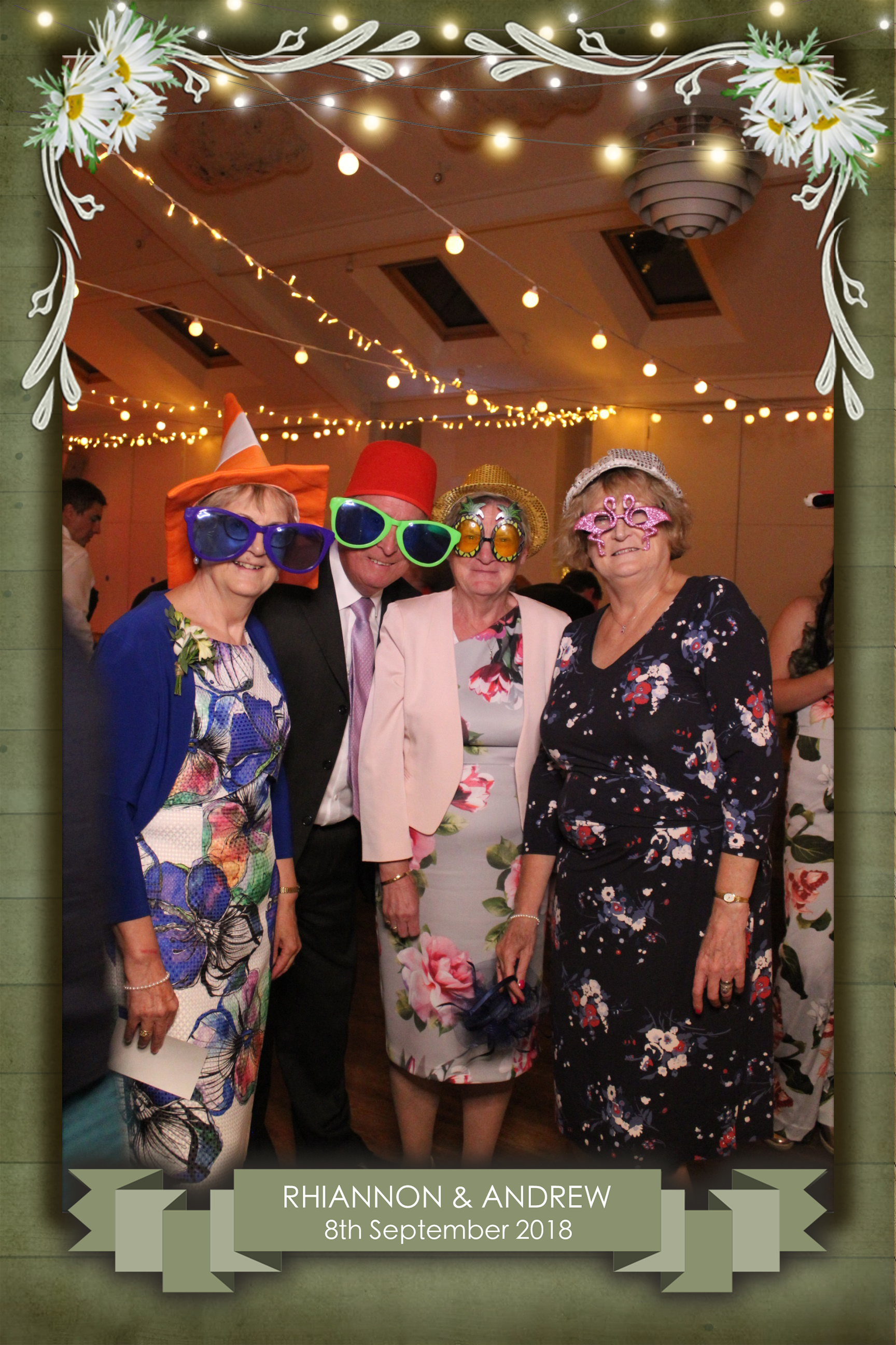 Rhiannon & Andrew's Wedding | View more photos from the event at images.mobile-photo-booth.com/u/MobilePhotoBoothUK/Rhiannon-Andrews-Wedding